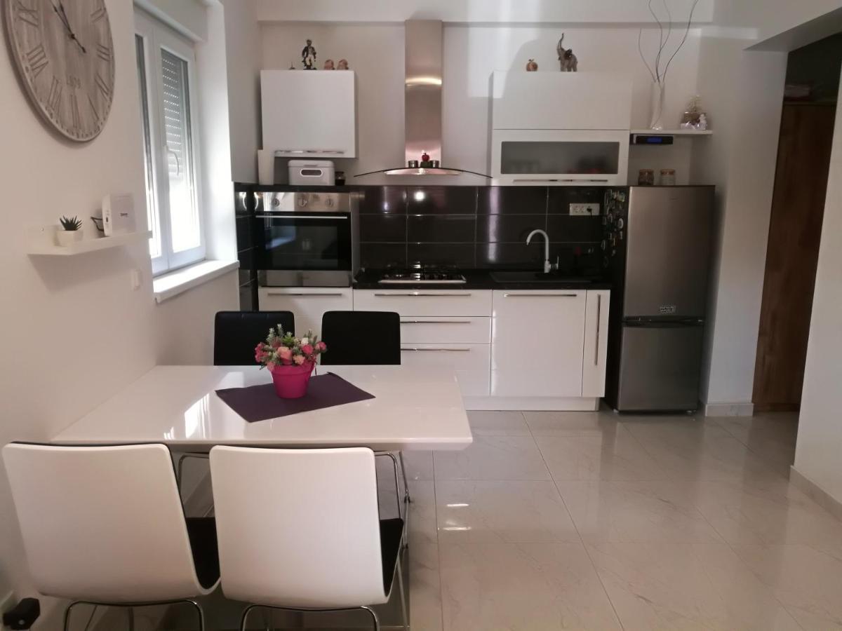 Roberto Apartment Bacina Eksteriør bilde